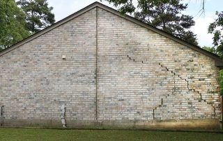 AAA Basement & Foundation in Andover, Texas - Image of Cracked wall